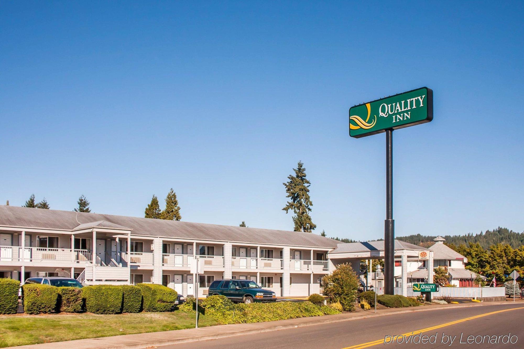 Cottage Grove Inn Exterior photo