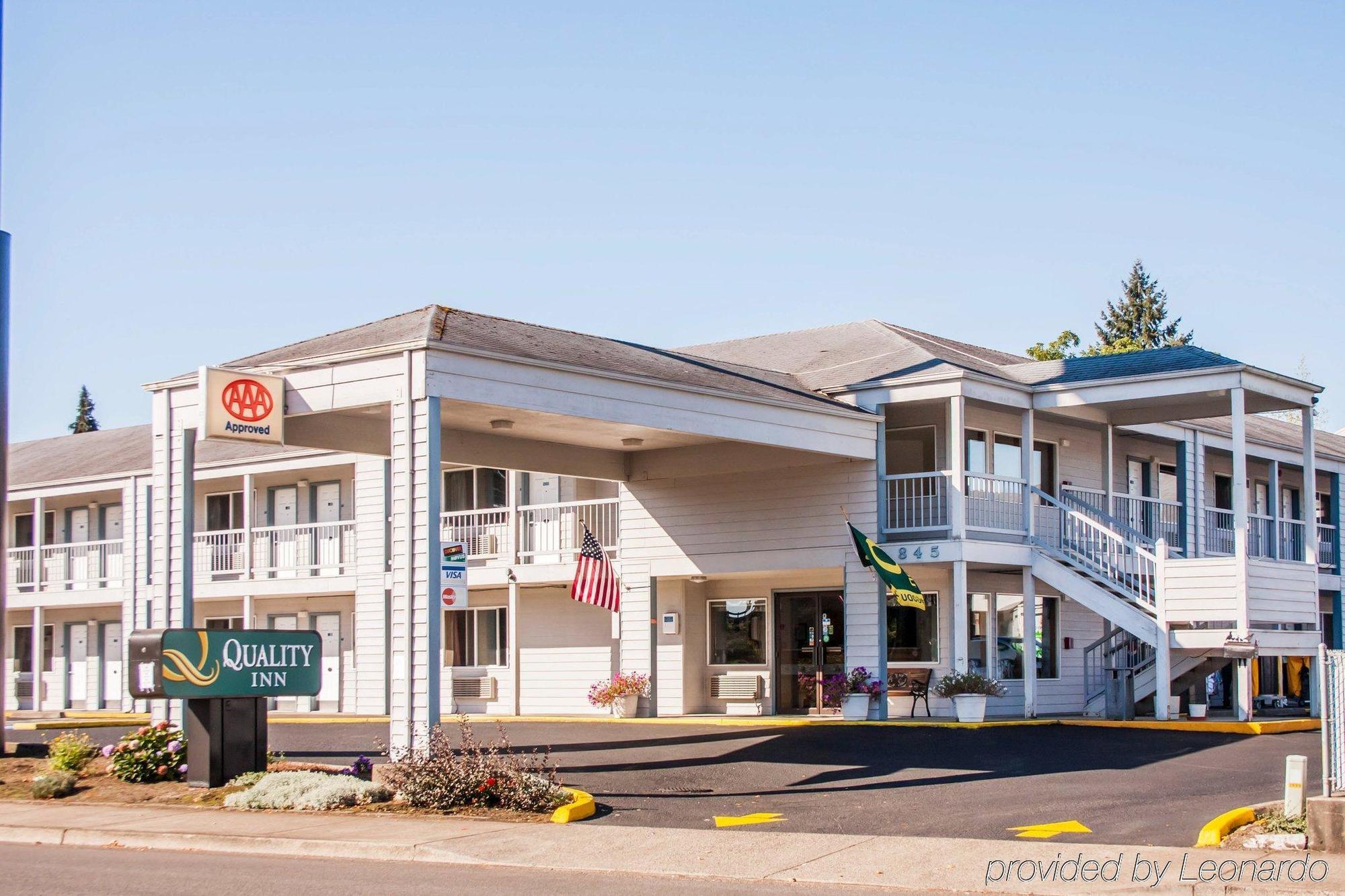 Cottage Grove Inn Exterior photo